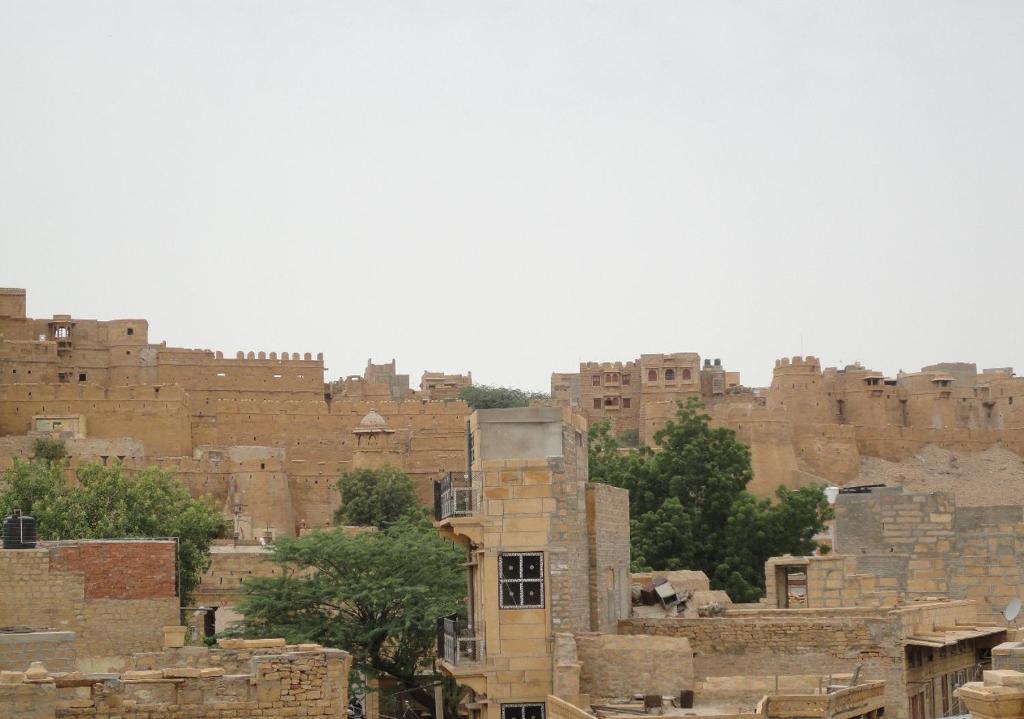 Hotel Jeet Mahal Jaisalmer Exteriör bild